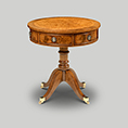 Iain James Furniture AMC276 Walnut Round Table 