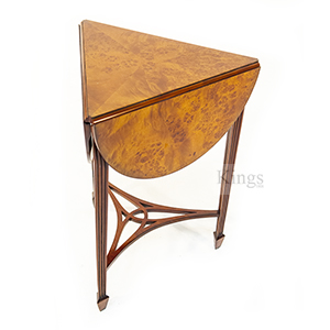 Jansen Clover Leaf Table 3